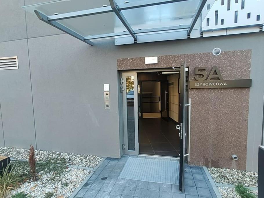 New 69 Szybowcowa Centre Free Parking